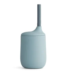 Ellis børnekop med sugerør