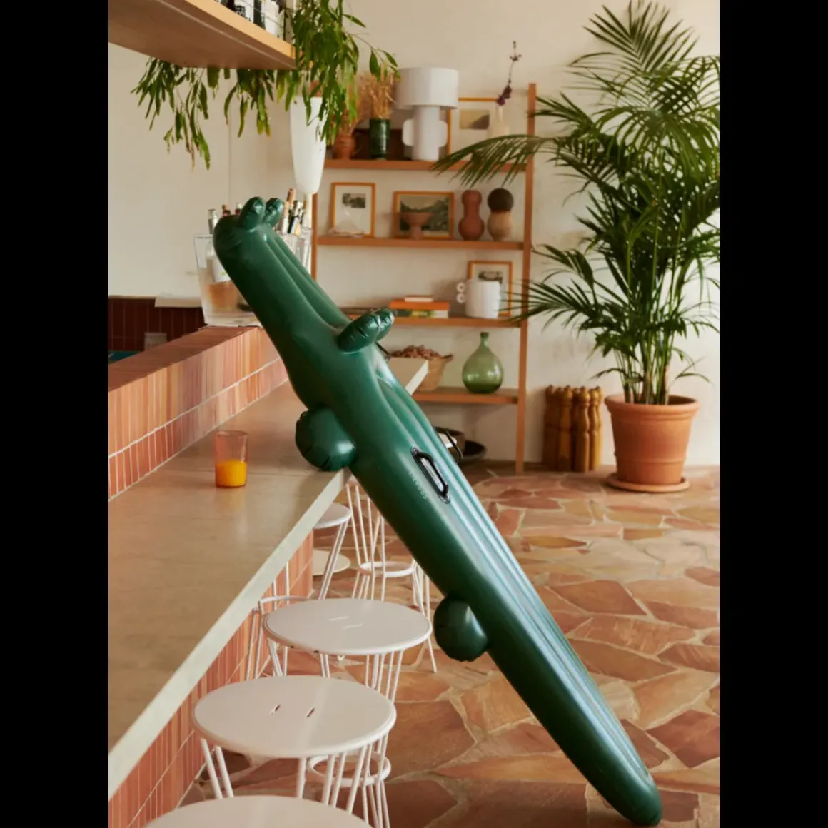 Harlow Stort Krokodillebadedyr