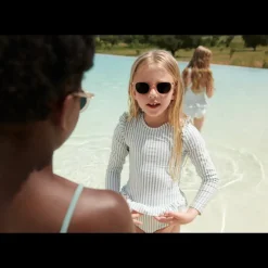 Sille badedragt i bæk og bølge